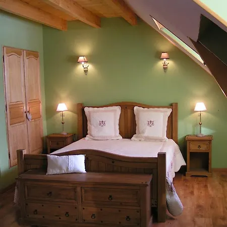 Pensión La Freneraie Paulhac (Cantal)